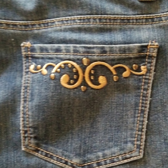 Christopher & Banks Petite Jeans - Picture 3 of 4